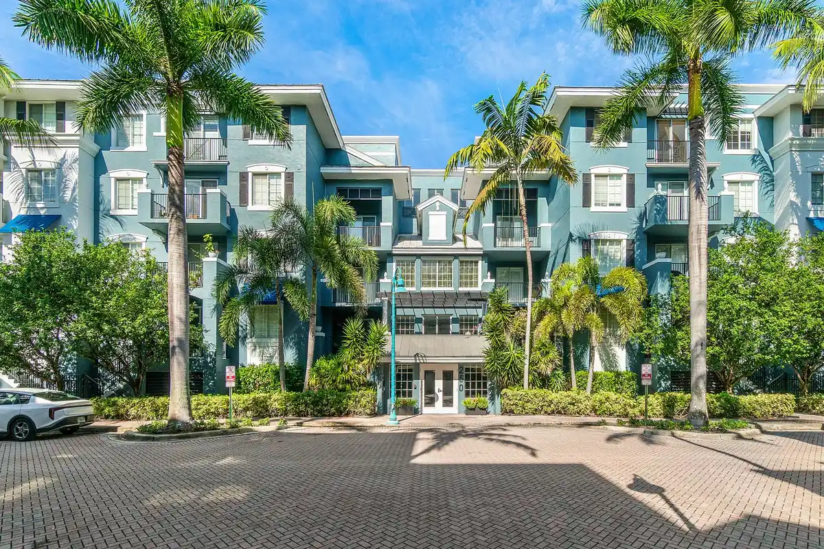 250 NE 3rd Ave #315, Delray Beach: photo 1 of 26