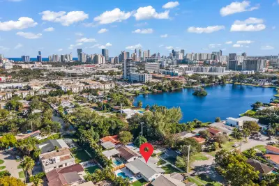 2451 NE 199th St, Miami: photo 1 of 48