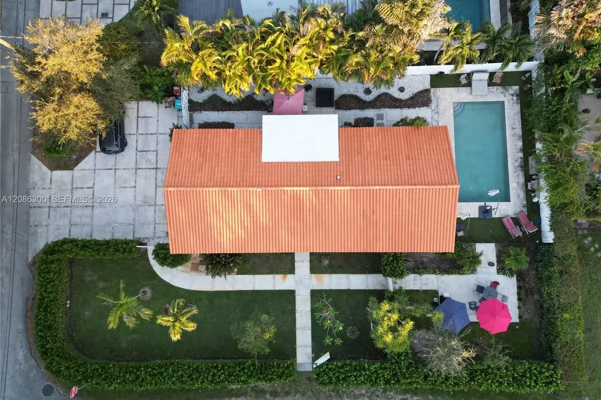 12015 NE 7th Ave, Biscayne Park: photo 1 of 66