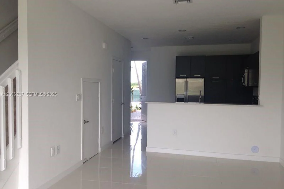3566 NW 13th St, Lauderhill: photo 1 of 12