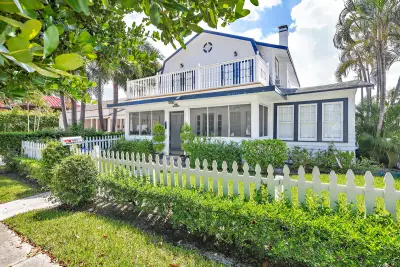 3901 Washington Rd, West Palm Beach: photo 1 of 38