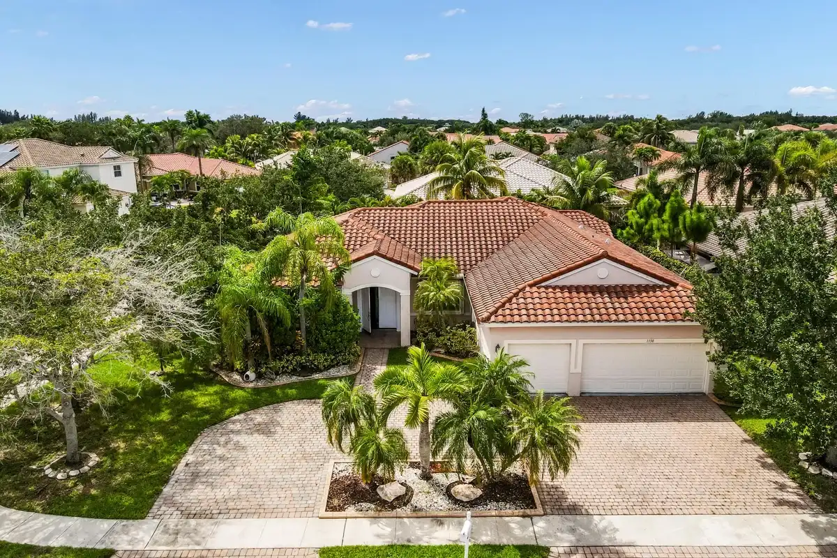 1150 SW 189th Ave, Pembroke Pines: photo 1 of 54