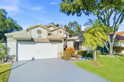 8901 Boatswain Dr, Boynton Beach: photo 1 of 52