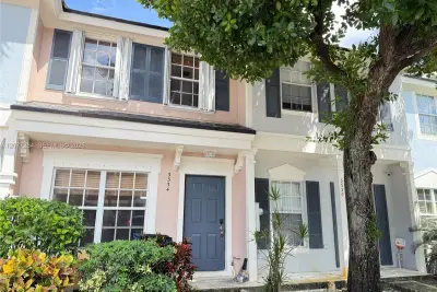 3334 Concert Ln #123, Margate: photo 1 of 12