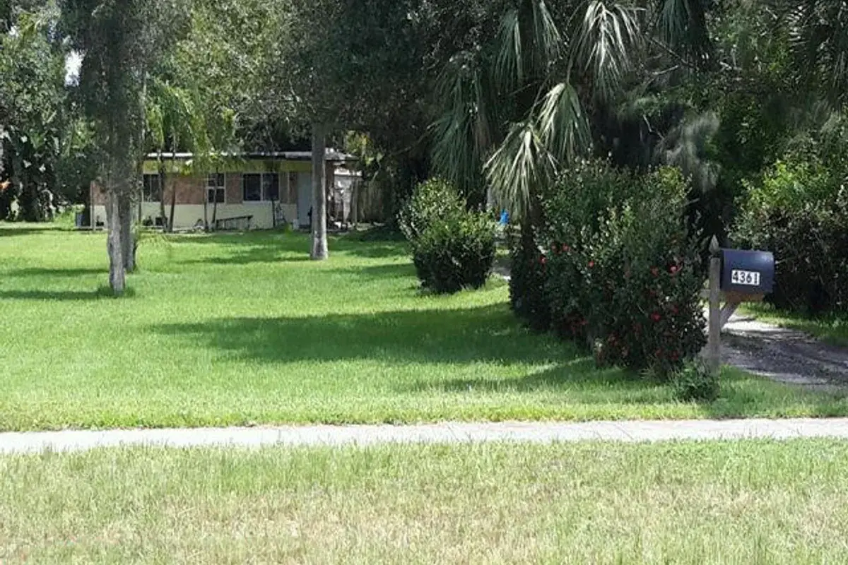 4361 SW 25th St, Fort Lauderdale: photo 1 of 3