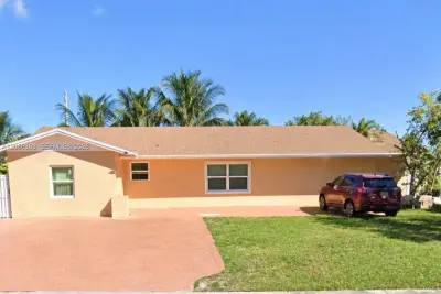 16515 SW 107th Ct, Miami: photo 1 of 1