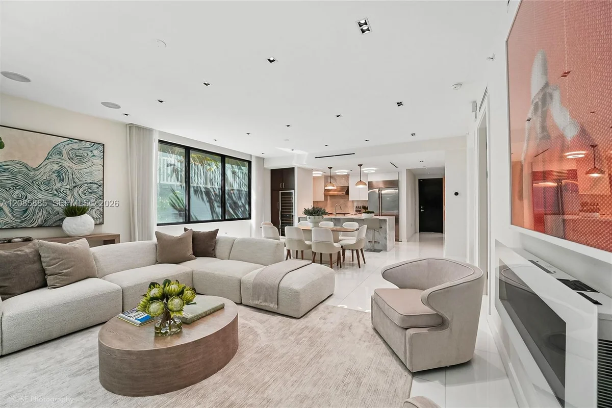 350 Meridian Ave #201, Miami Beach: photo 1 of 59