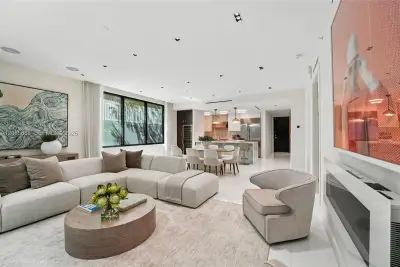 350 Meridian Ave #201, Miami Beach: photo 1 of 59