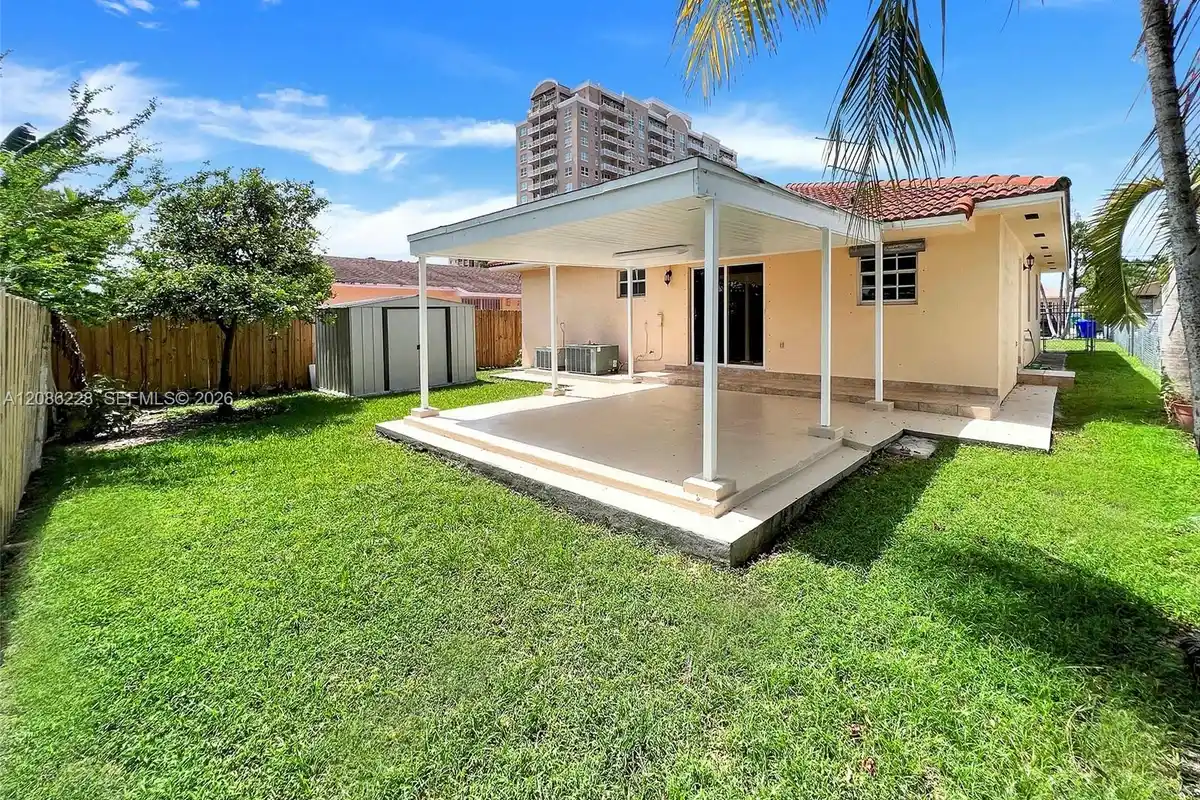 3650 SW 27th St, Miami: photo 1 of 38