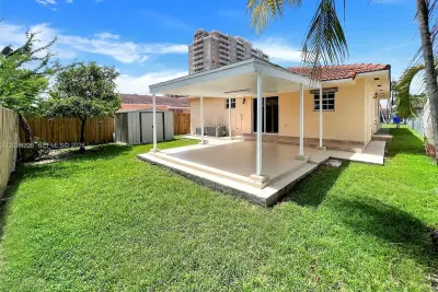 3650 SW 27th St, Miami: photo 1 of 38