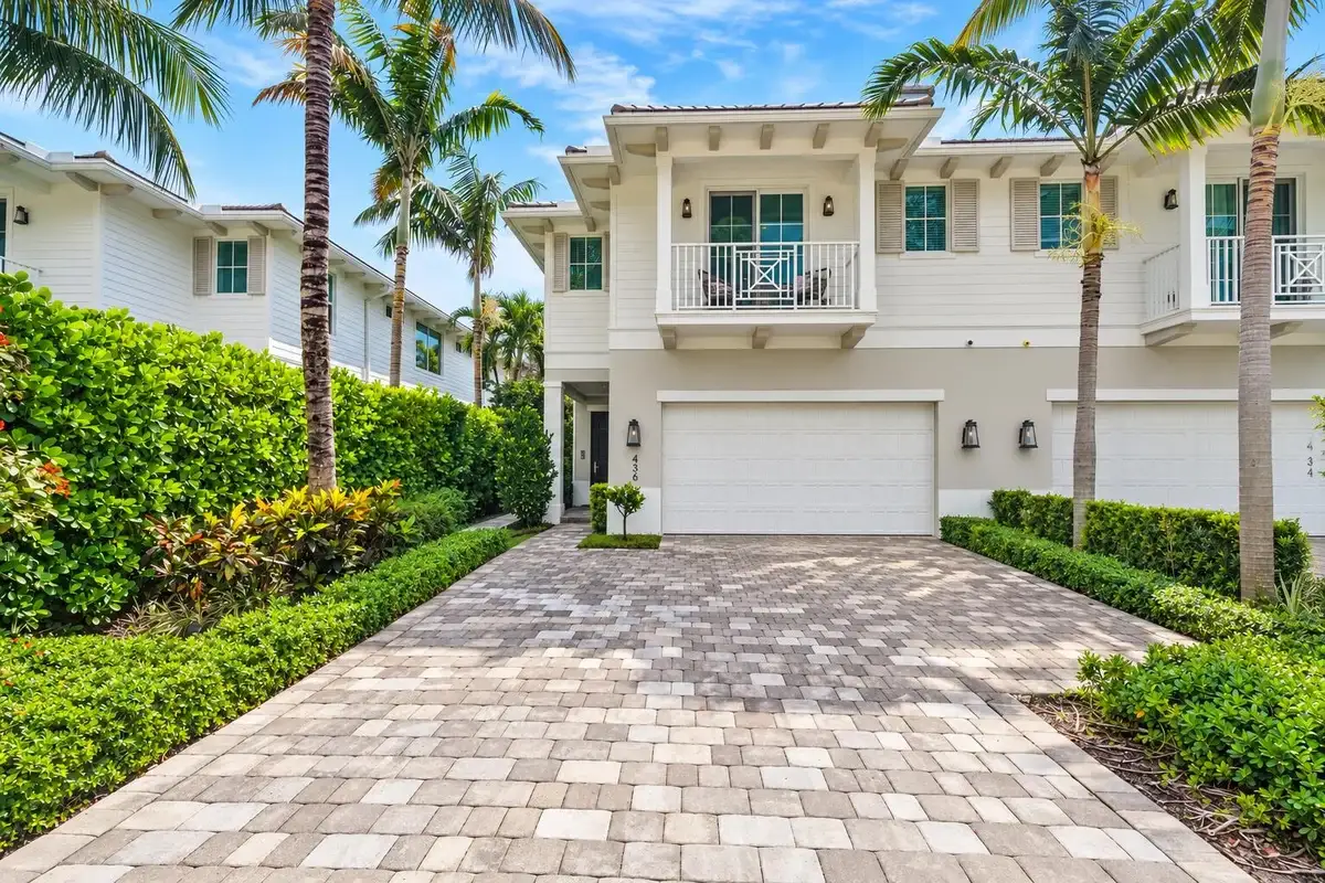 436 NE Wavecrest Way, Boca Raton: photo 1 of 68