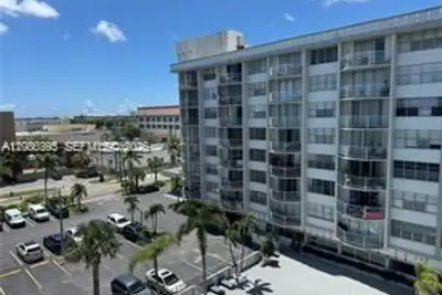 16740 NE 9th Ave #702, North Miami Beach: photo 1 of 24