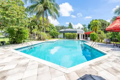 5104 White Oak Ln E, Tamarac: photo 1 of 62