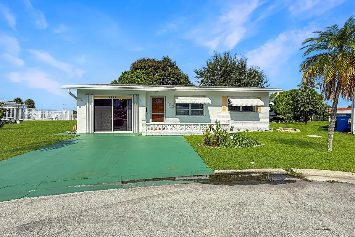 6755 NW 16th St, Margate: photo 1 of 48