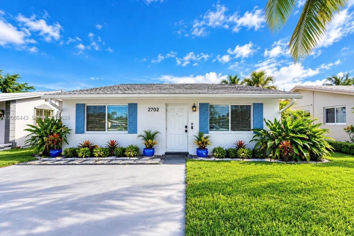 2702 NW 53rd St #1, Tamarac: photo 1 of 27