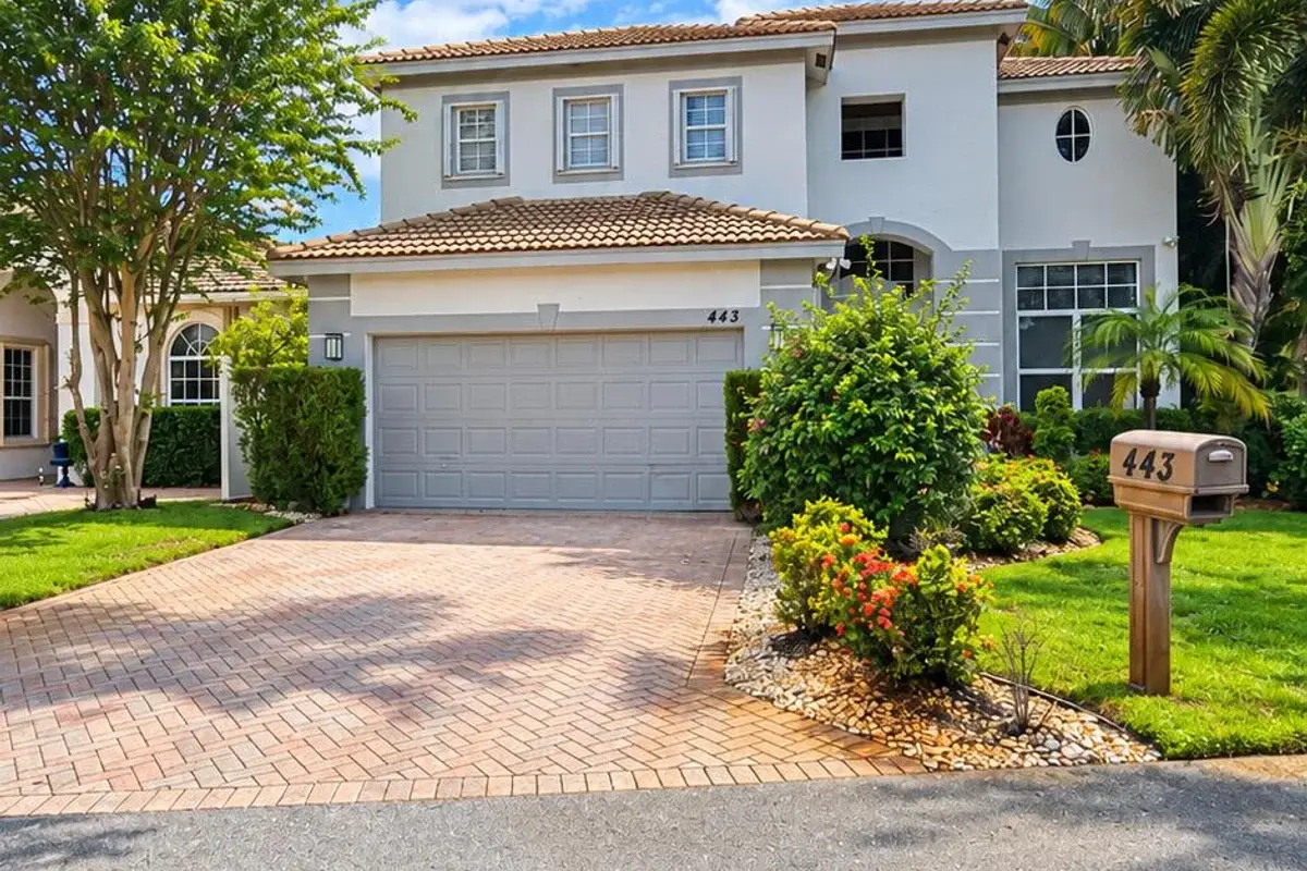 443 Pine Tree Ct, Atlantis: photo 1 of 17