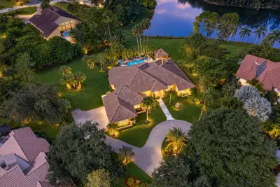 7638 NW 51st Pl, Coral Springs: photo 1 of 89