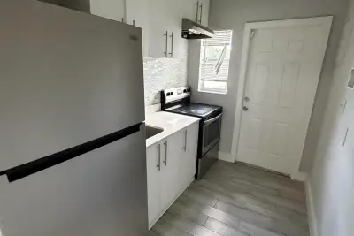 2722 Poinsettia Ave #8, West Palm Beach: photo 1 of 3