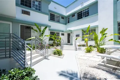 2418 Flamingo Dr #8, Miami Beach: photo 1 of 18