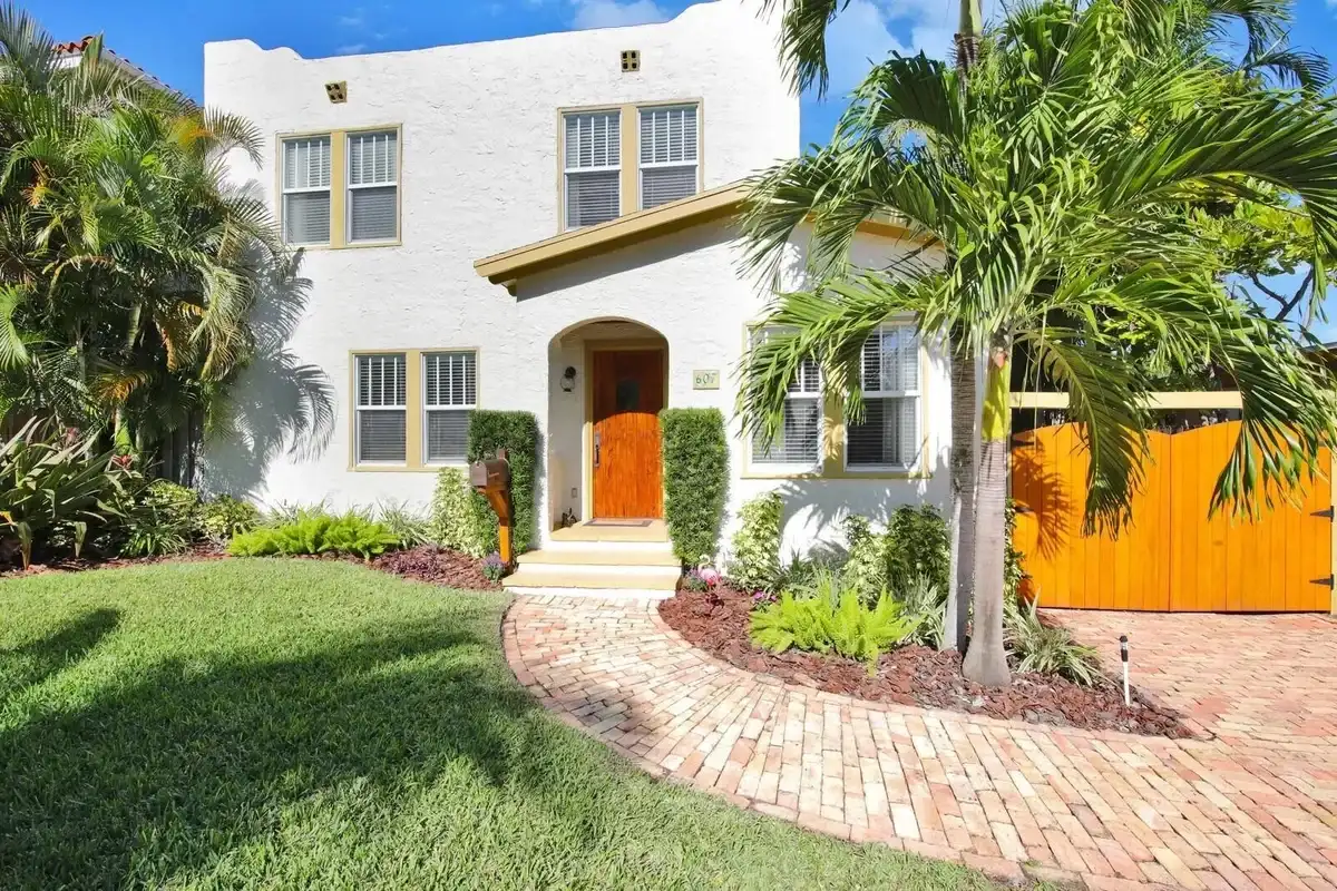 607 Flamingo Dr, West Palm Beach: photo 1 of 40