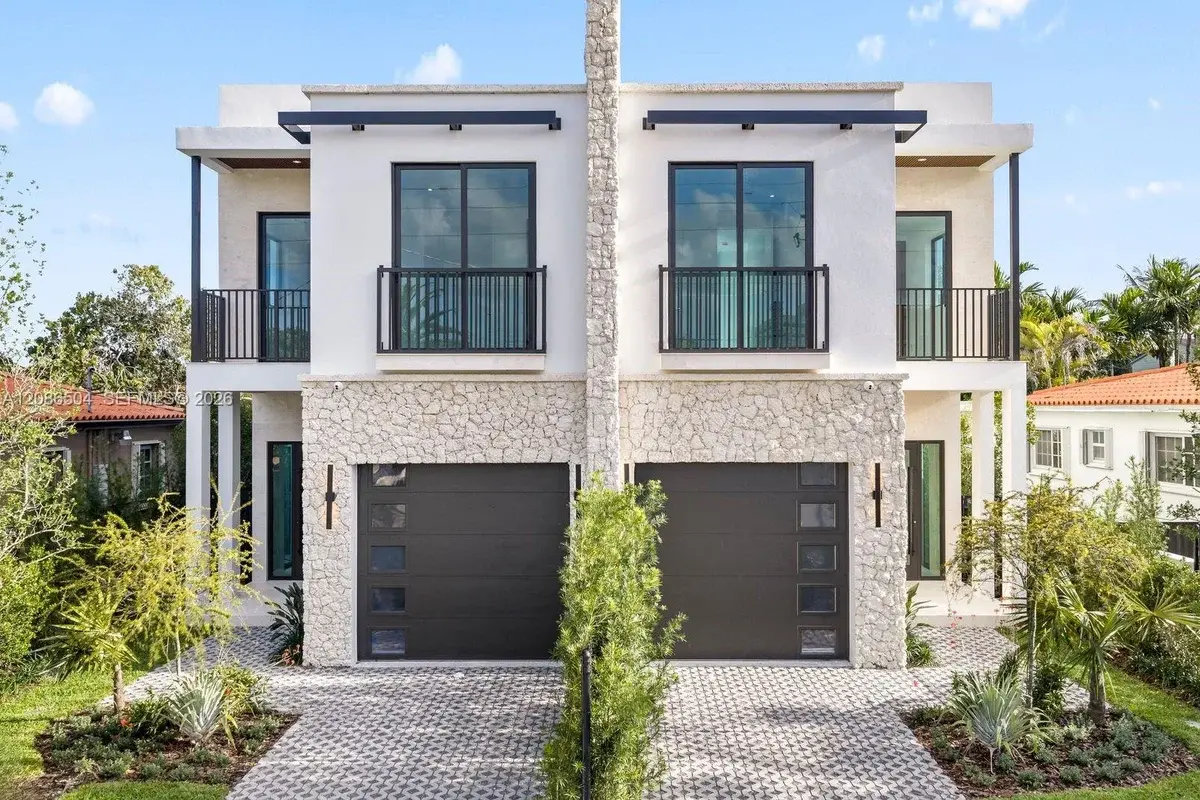 3322 SW 23 St, Miami: photo 1 of 34