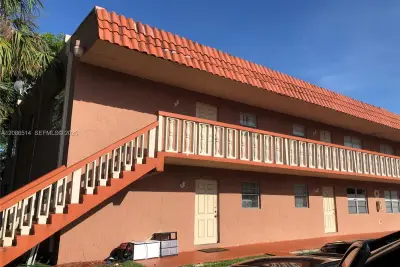 7830 NW 33rd St #505, Davie: photo 1 of 18