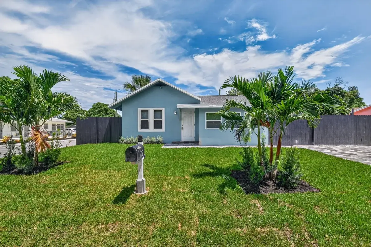 1002 S B St, Lake Worth Beach: photo 1 of 94