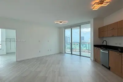 350 S Miami Ave #3913, Miami: photo 1 of 24