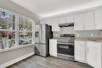 234 Foxtail Dr #E, West Palm Beach: photo 1 of 33