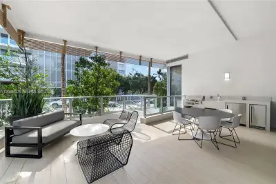 304 Ocean Dr #102, Miami Beach: photo 1 of 29