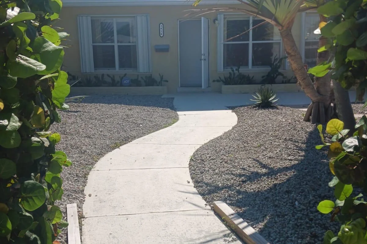 1414 N J St, Lake Worth Beach: photo 1 of 7
