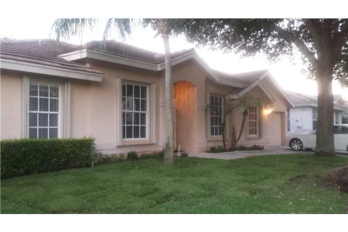 3529 Dunes Vista Dr, Pompano Beach: photo 1 of 8
