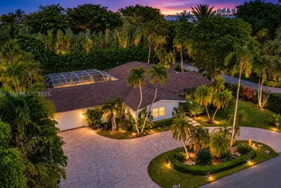 145 S Prospect Dr, Coral Gables: photo 1 of 30