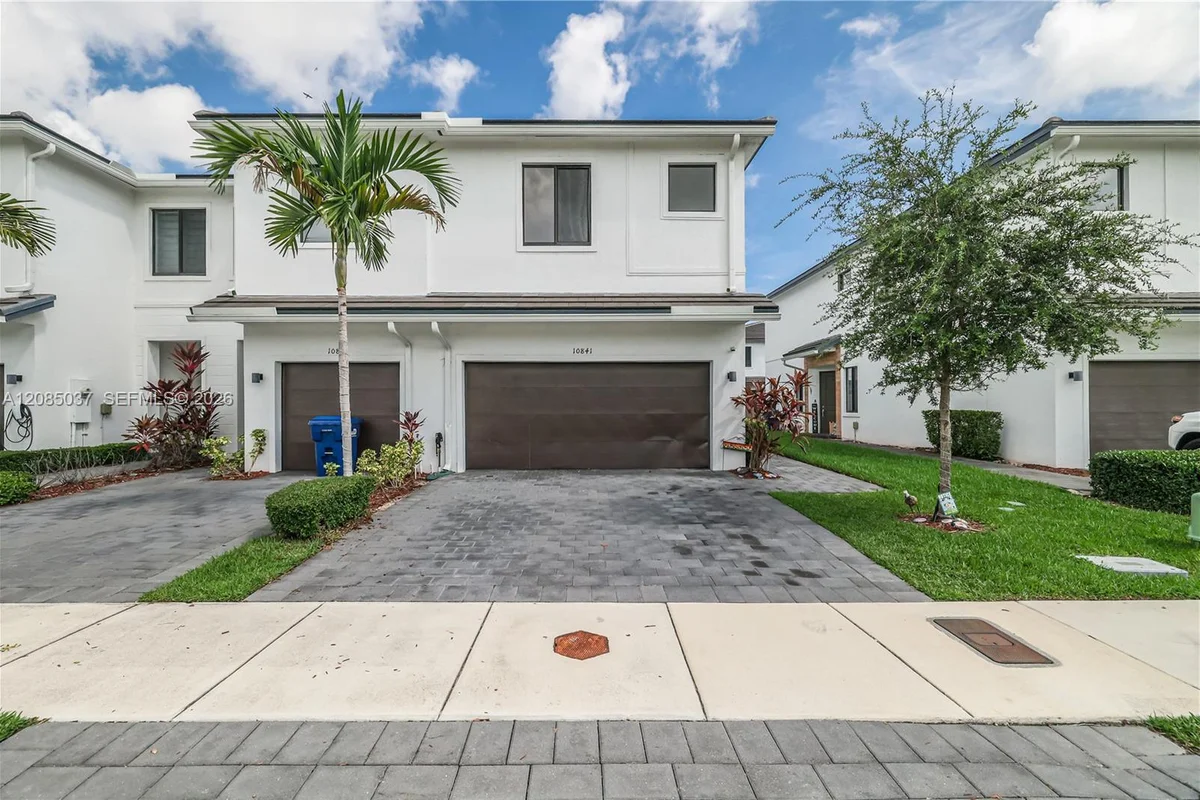 10841 SW 233rd St, Homestead: photo 1 of 45