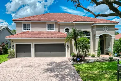 10237 NW 53rd Ct, Coral Springs: photo 1 of 91