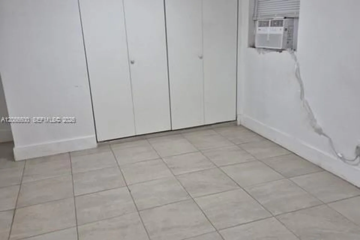 616 S 20 Ave #3, Hollywood: photo 1 of 5