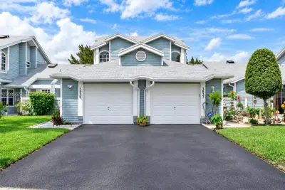3839 Island Club Cir, Lake Worth: photo 1 of 29