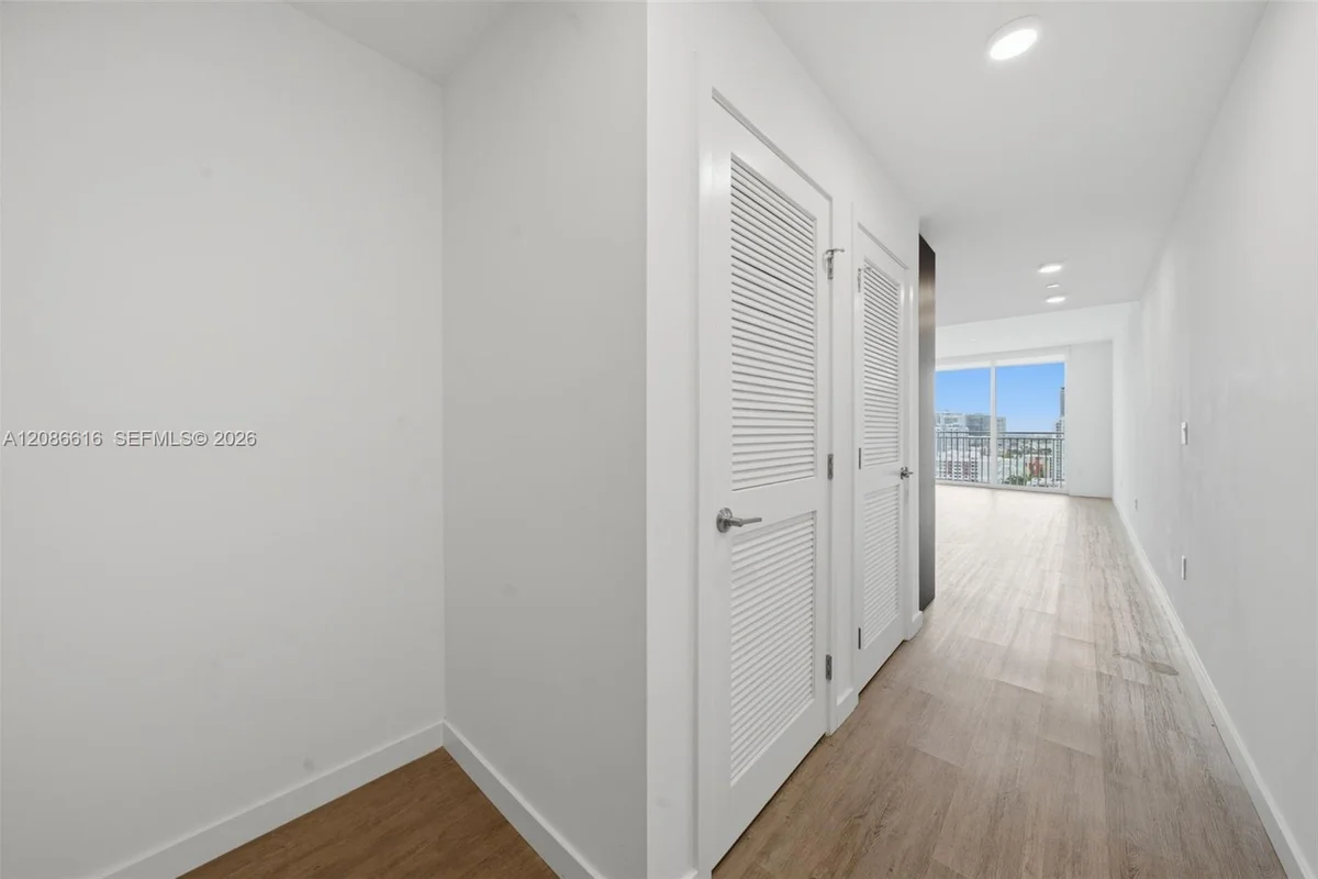2000 Biscayne Blvd #1903, Miami: photo 1 of 18