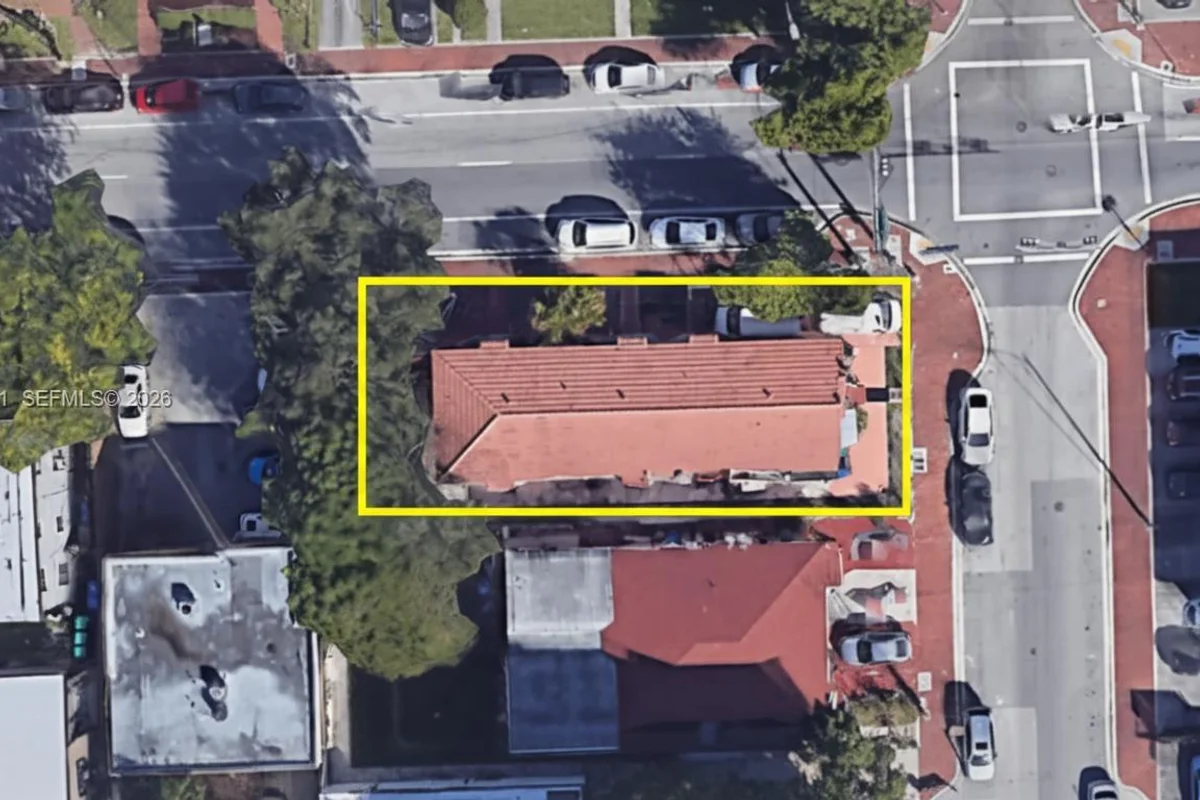 600 SW 16th Ave, Miami: photo 1 of 18
