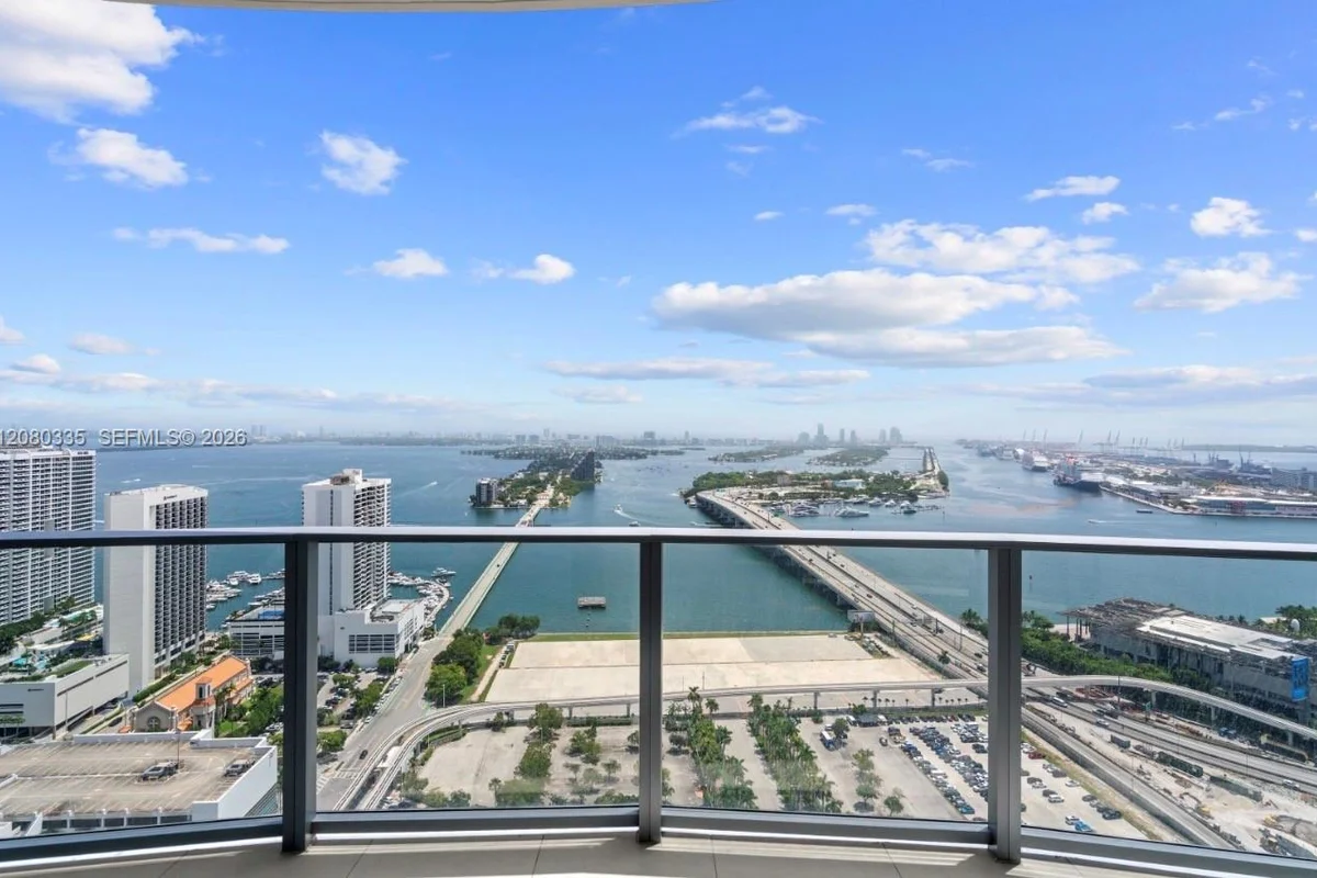 1400 Biscayne #3805, Miami: photo 1 of 20