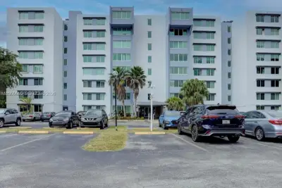 9125 SW 77th Ave #504, Miami: photo 1 of 24