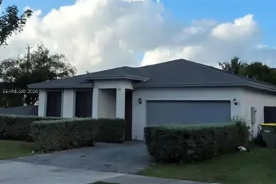 House in Homestead: photo 1 of 1