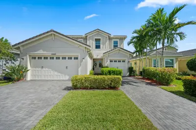 15055 Goldfinch Cir, Westlake: photo 1 of 72