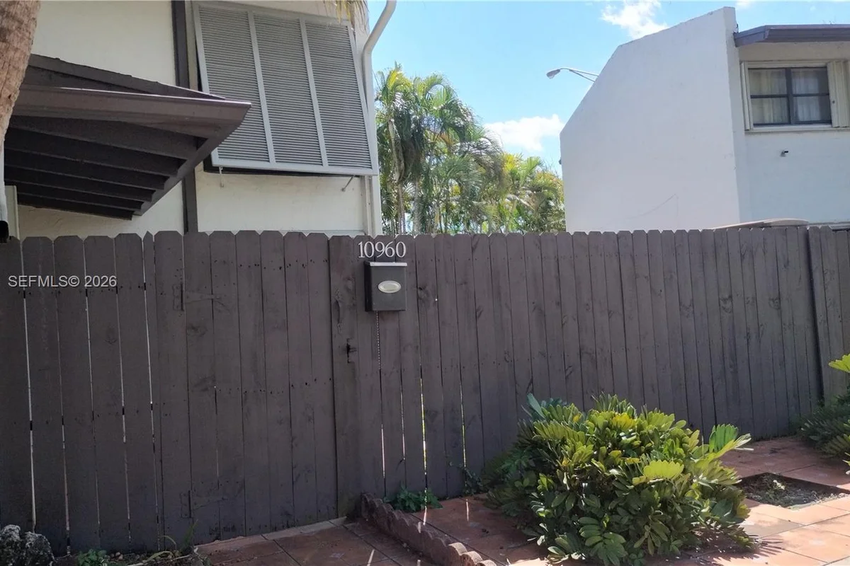 10960 SW 71st Ln #1096, Miami: photo 1 of 14