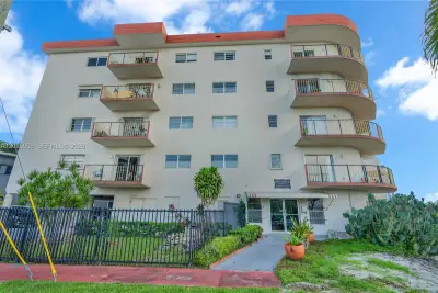7150 Indian Creek Dr #505, Miami Beach: photo 1 of 40