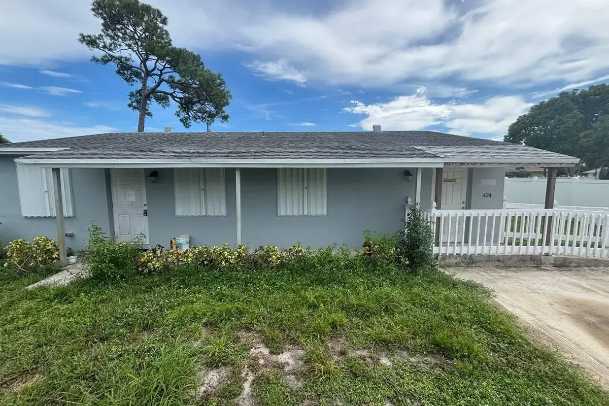 420 NW 9th Ave, Boynton Beach: photo 1 of 25