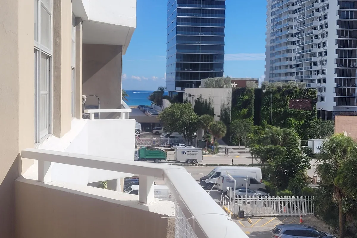 1985 S Ocean Dr #3A, Hallandale Beach: photo 1 of 19