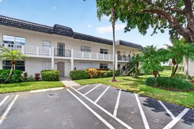 1 Abbey Ln #108, Delray Beach: photo 1 of 59