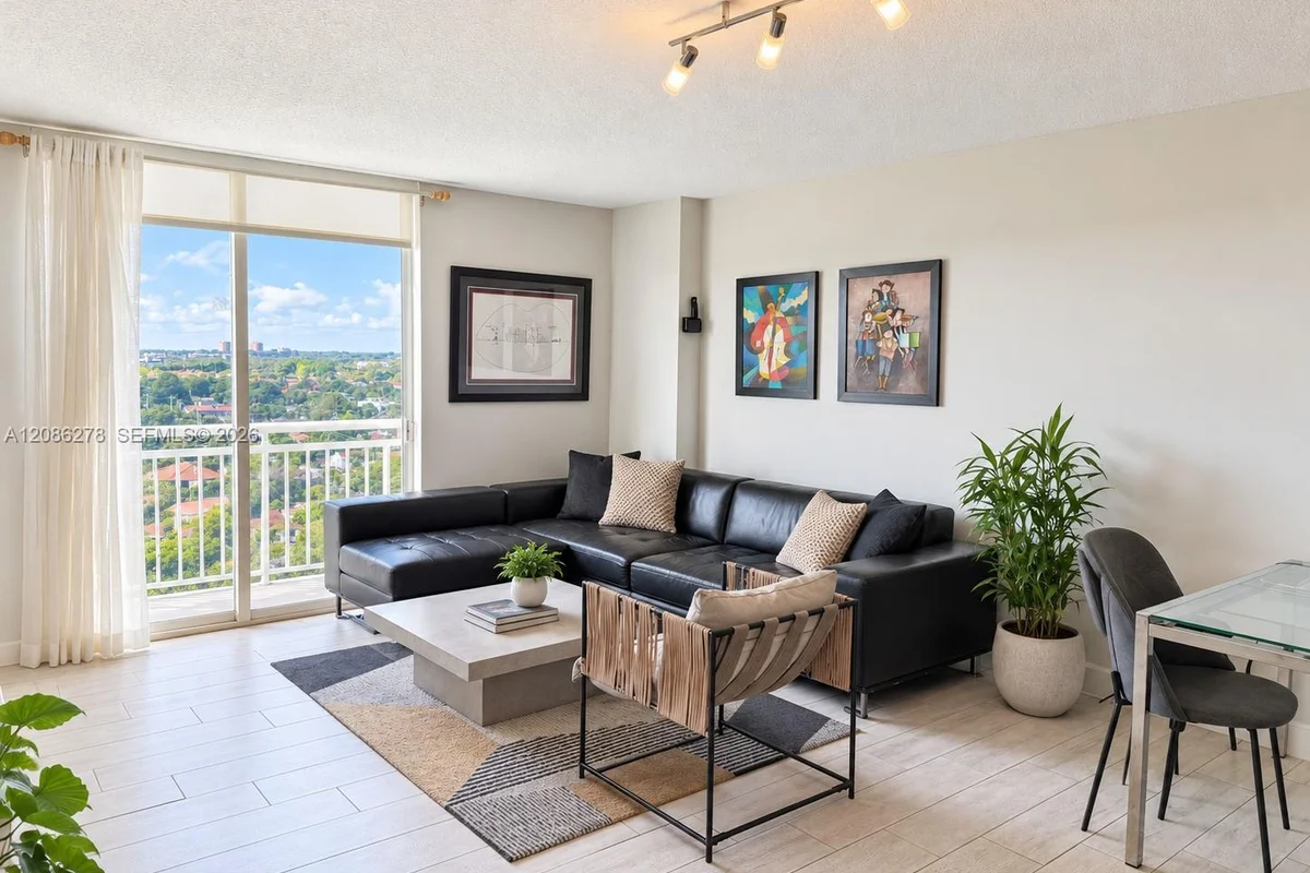 3000 Coral Way #1408, Miami: photo 1 of 6