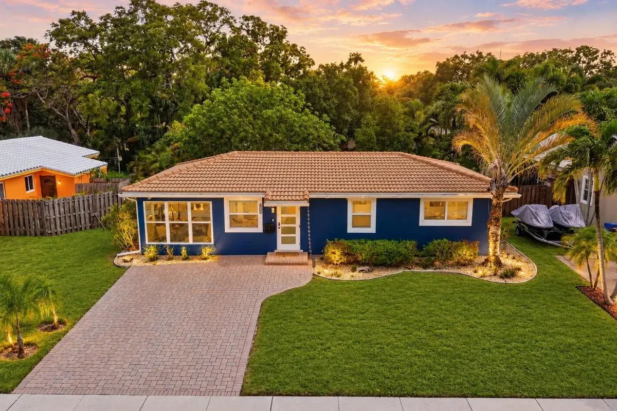 1421 SW 20 St, Fort Lauderdale: photo 1 of 24